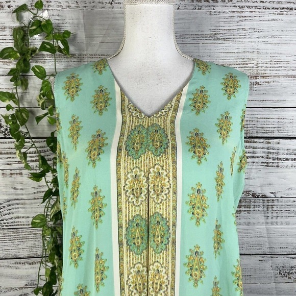 Rose + Olive Blouse Tank size Medium Mint Green Gold Paisley Pleated Sheer Boho - Picture 3 of 10